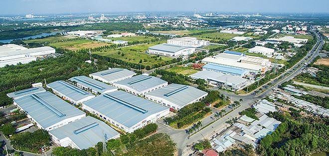 Bất động sản khu công nghiệp: Sôi động M&A